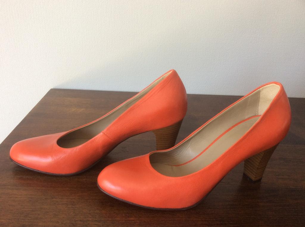 Elegante pumps Noe 39 leer als nieuw, Kleding | Dames, Schoenen, Ophalen of Verzenden, Rood, Pumps