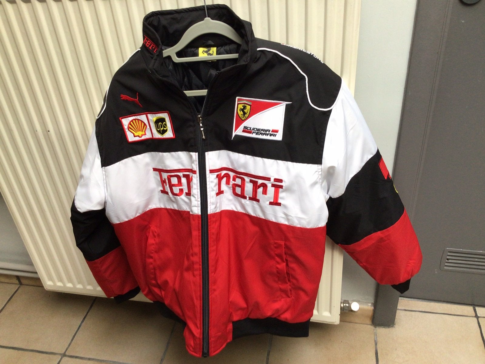 Blouson taille S neuf prix 75€, Enlèvement ou Envoi, Comme neuf