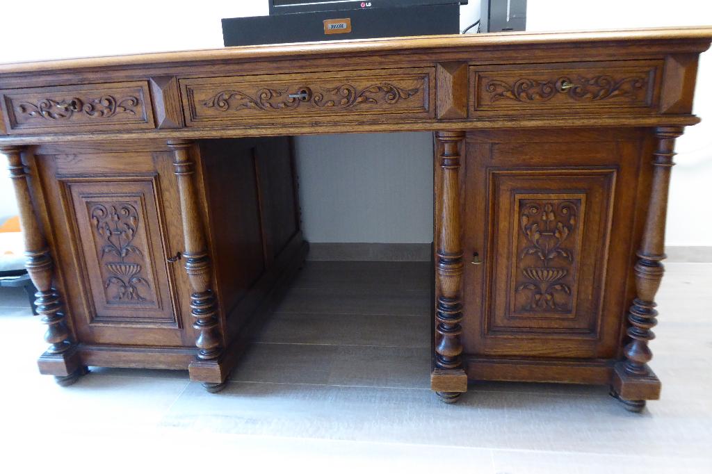 bureau, Huis en Inrichting, Bureaus, Ophalen, 150 cm, Hout, Bruin