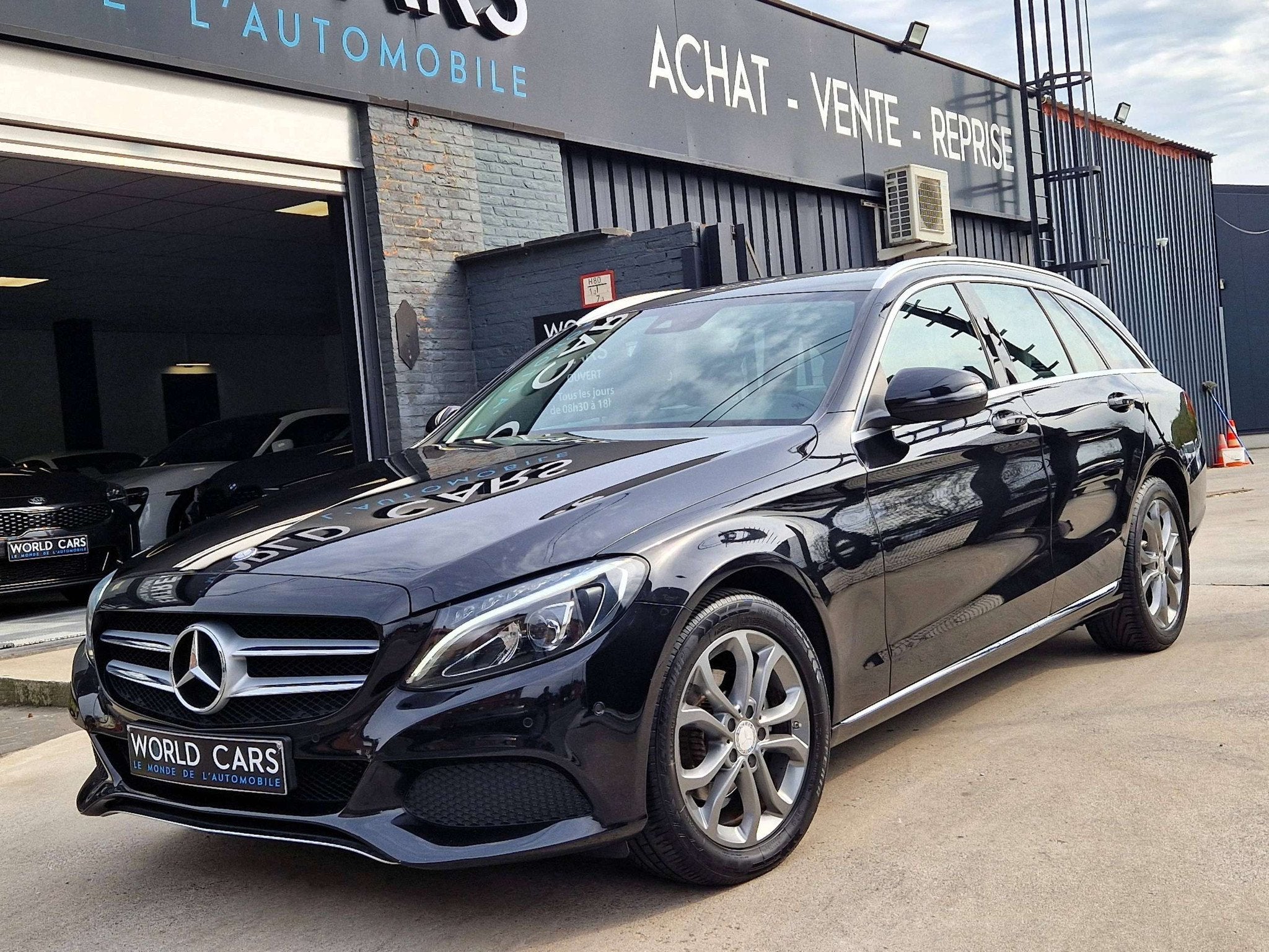 Mercedes-Benz C-Klasse 180 BREAK - BOITE AUTO - LED - XENON, Autos, Cuir, Achat, Feux de virage, 5 portes