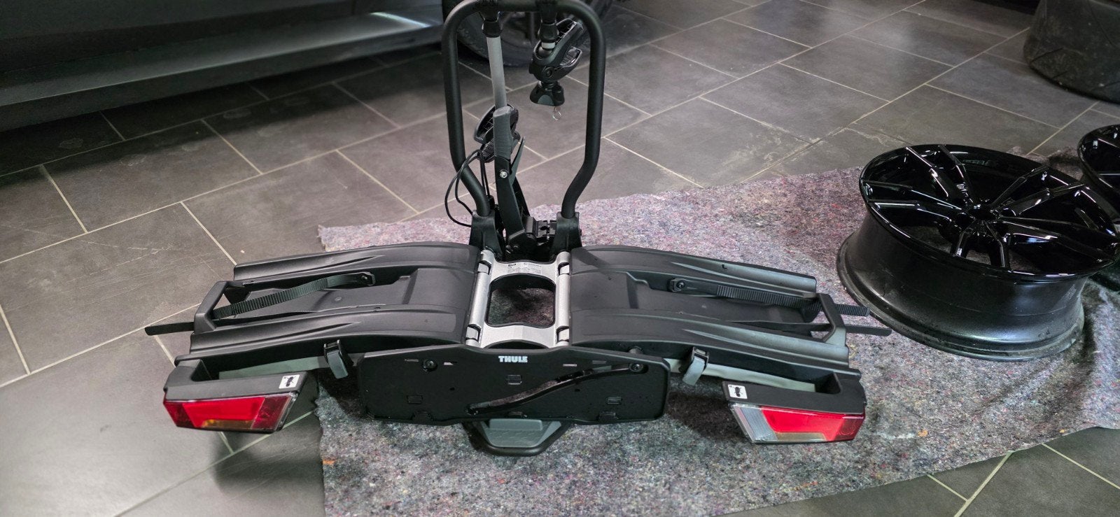THULE EASYFOLD XT 933 – Porte-vélos sur attelage 2 vélos, 2 vélos, Neuf, Support d'attelage, Vélo électrique