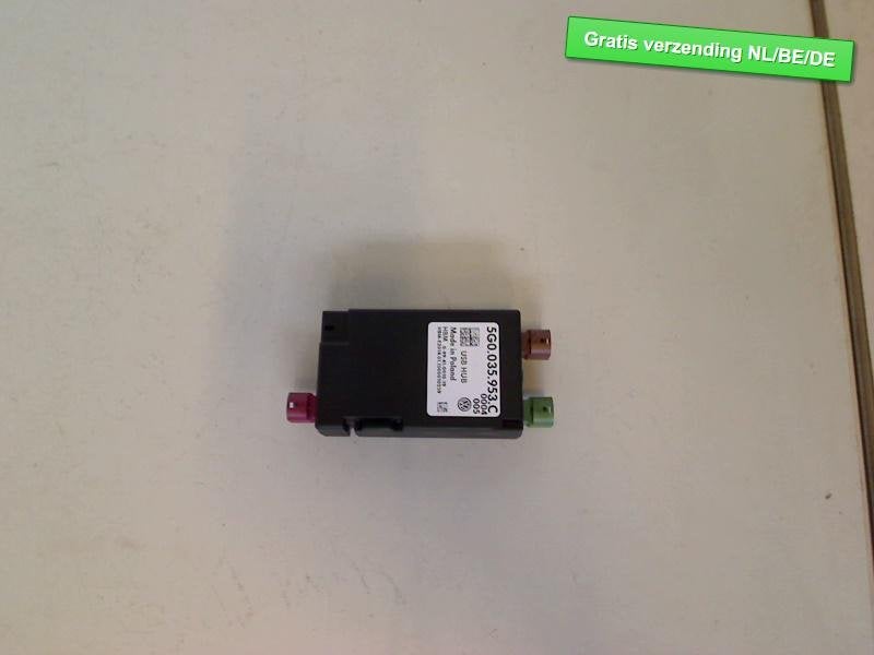 USB-HUB SPANNINGSOMVORMER Volkswagen CC (358) (5G0035953C), Gebruikt, Volkswagen, Volkswagen AG, Kundenbetreuung@volkswagen.de