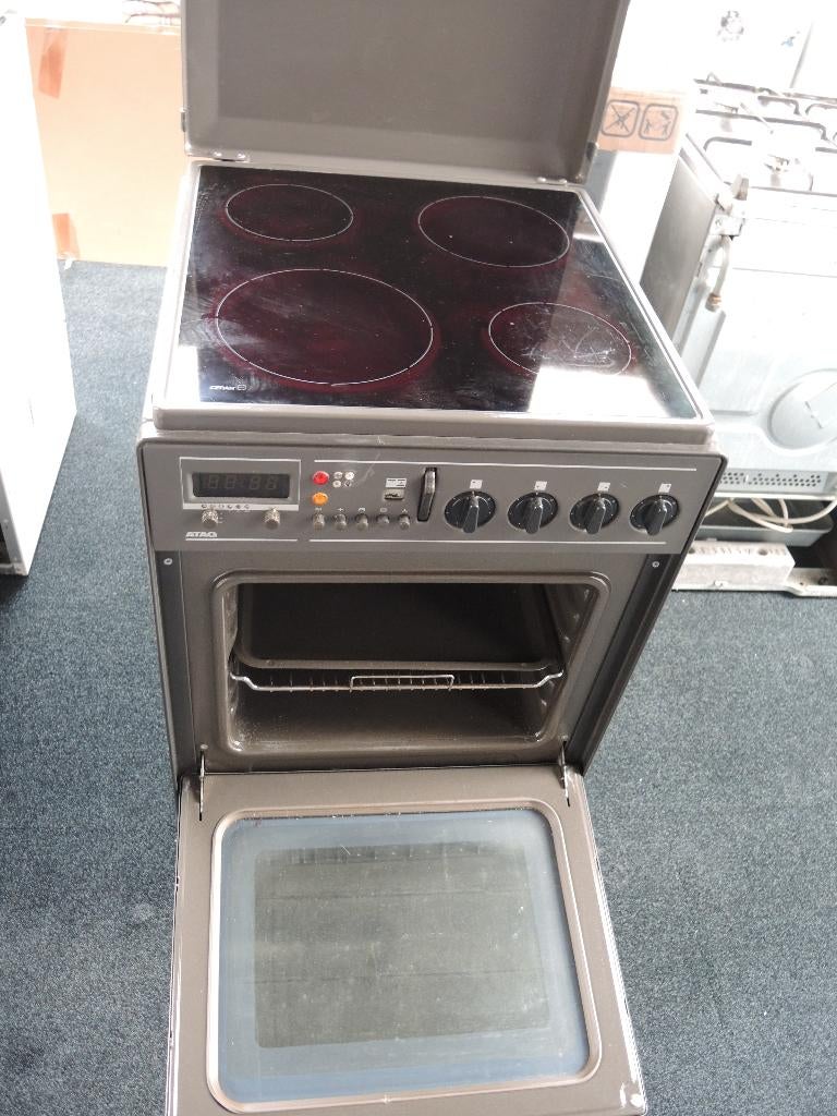 Atag elektrische fornuis met oven, Elektronische apparatuur, Fornuizen, Gebruikt, Vrijstaand, Elektrisch, 4 kookzones, 85 tot 90 cm