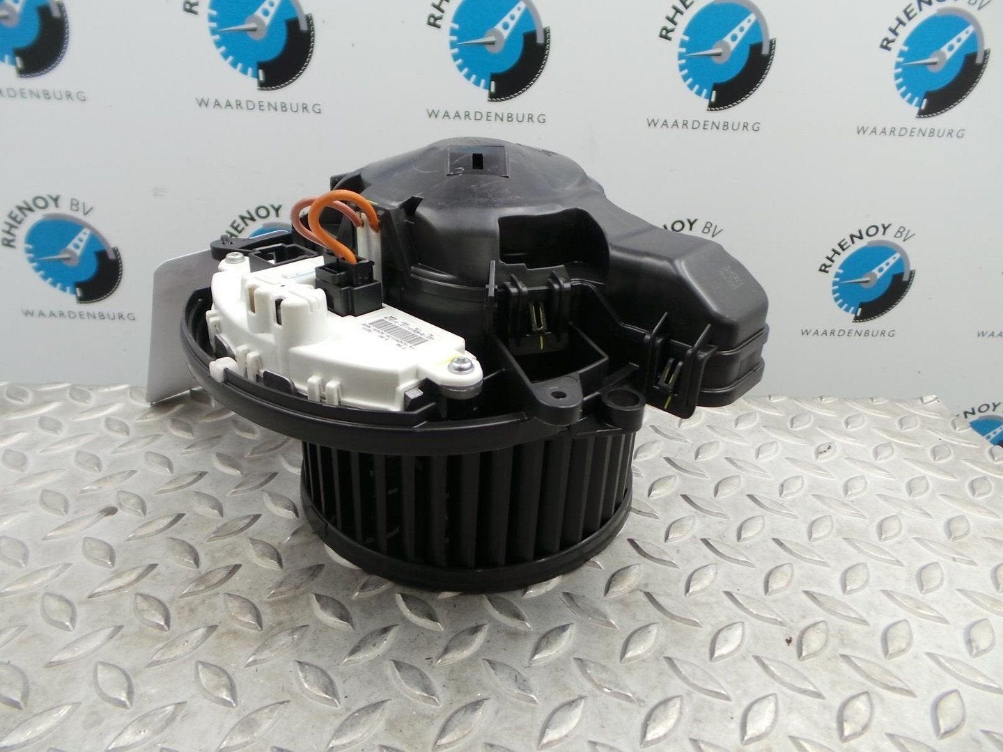 BMW 3 SERIES 320D EDE HIGH EXEC. SEDAN KACHELMOTOR 2014, Ophalen of Verzenden, Gebruikt, Stiba lid