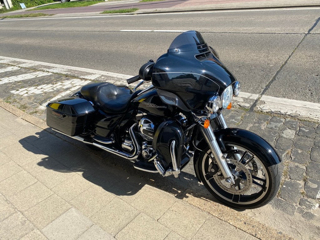 Harley Davidson STREET GLIDE SPECIAL (bwj 2016), 1688 cc, 2 cilinders, Gebruikt, Particulier