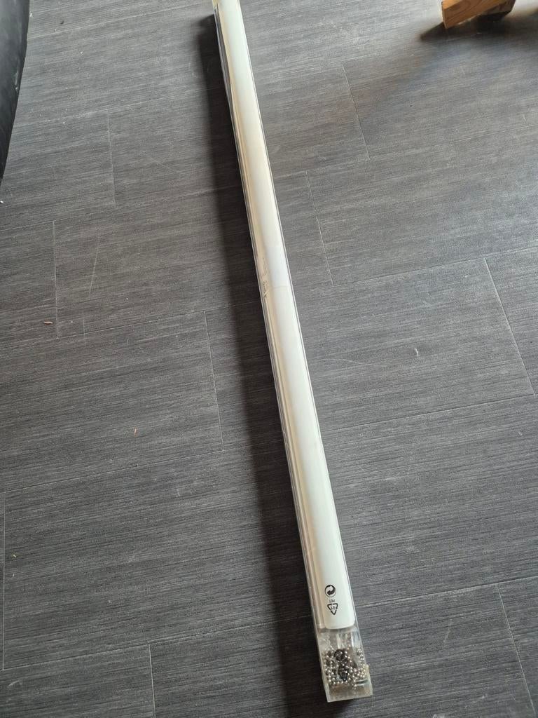 Rolgordijn ikea wit, Ophalen