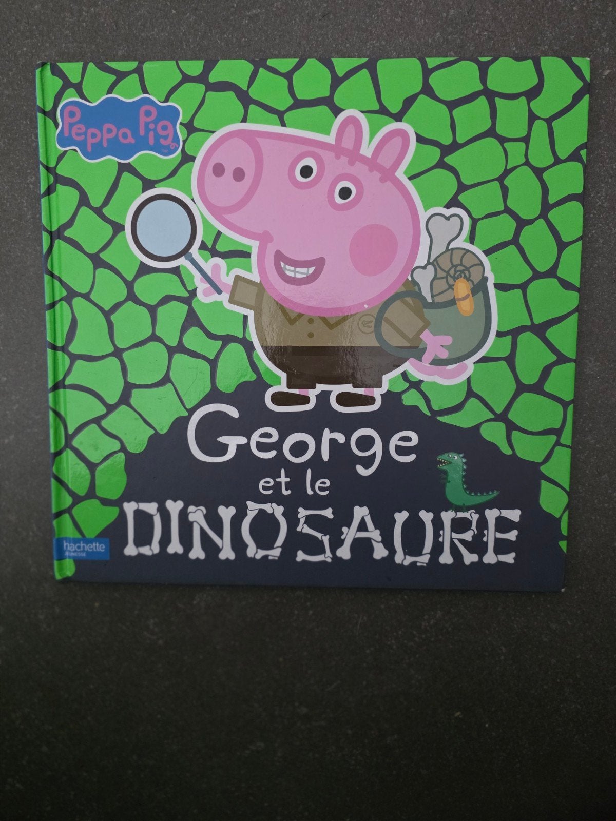 Peppa Pig George et le dinosaure, Enlèvement ou Envoi