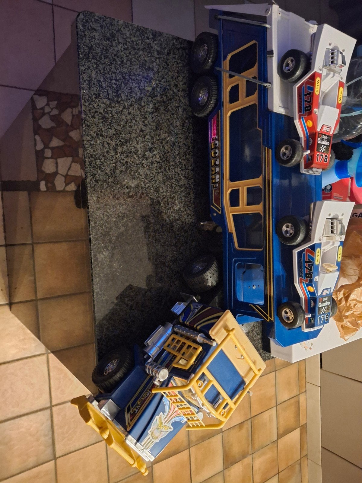 vintage speelgoed zware truck opligger in ijzer, Hobby en Vrije tijd, Modelauto's | 1:24, Ophalen of Verzenden