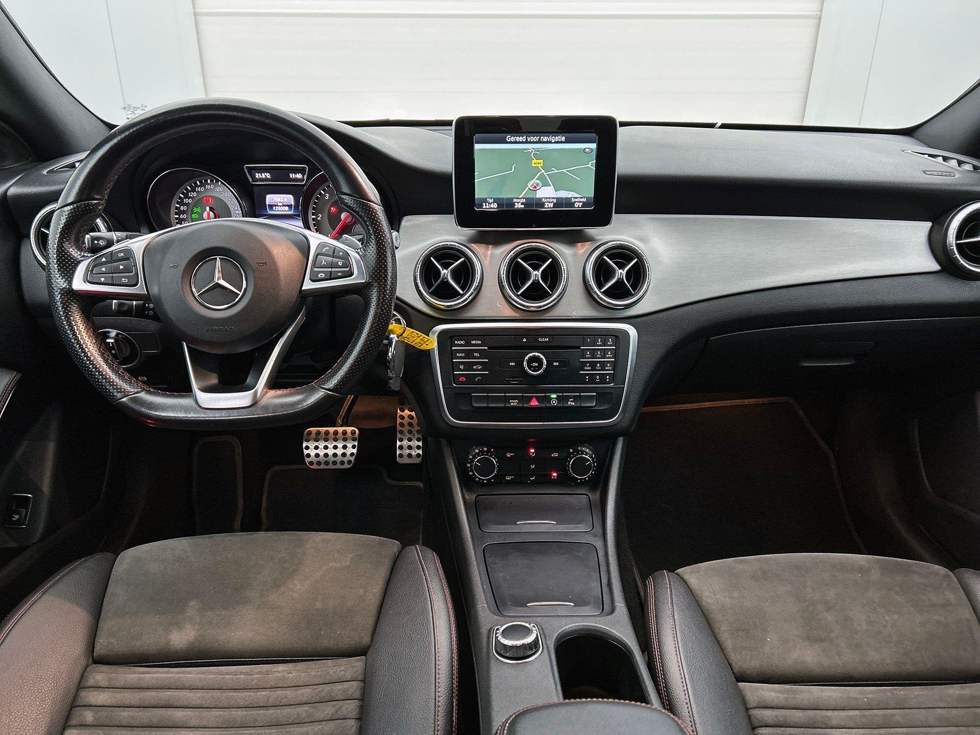 Mercedes-Benz CLA-klasse 180 D Coupé AMG Line Night Pack |, Autos, CLA, Achat, Carnet d'entretien, Automatique