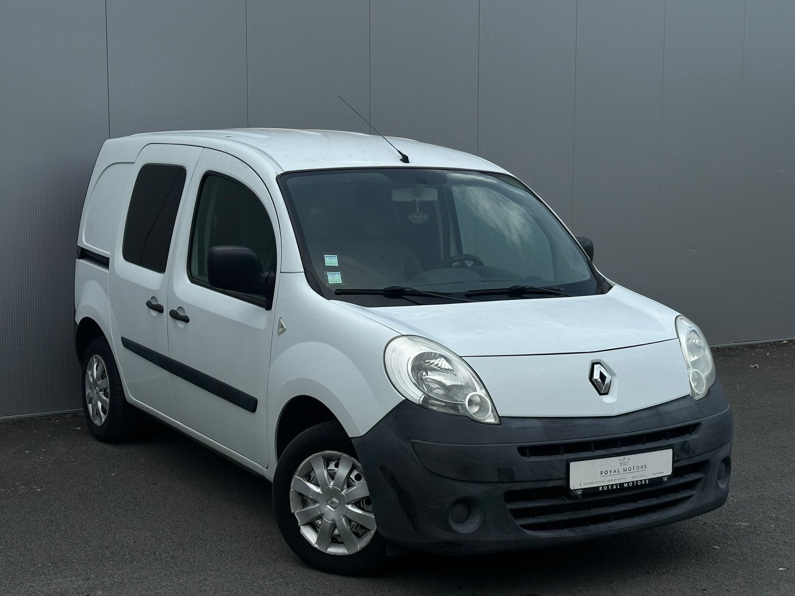 Renault Kangoo 1.5dCi Comfort Utility 133.000 km GAR.1AN, Voorwielaandrijving, Testrit aan huis, Stof, Zwart