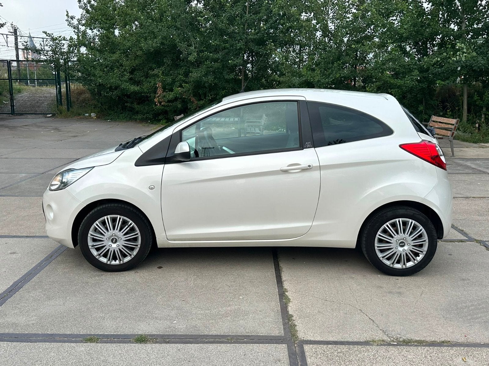 Ford KA 1.2 essence 120 000 km, Autos, Euro 5, Achat, Ka, Entretenue par le concessionnaire