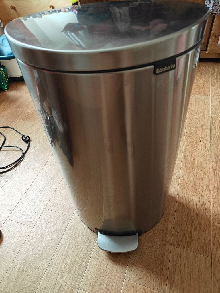 Poubelle brabantia, Maison & Meubles, Enlèvement, Comme neuf, Inox, À pédale