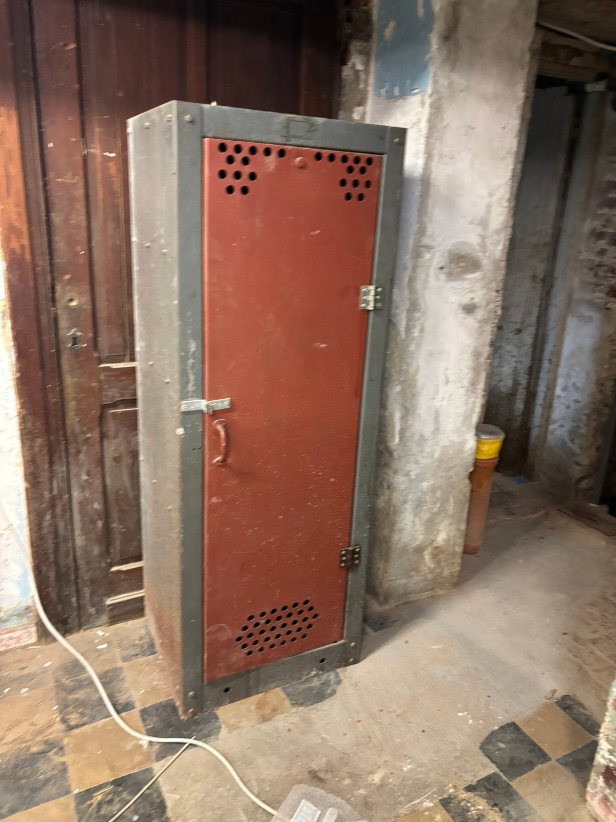Armoire - coffre pour armes, Maison & Meubles, Enlèvement, Utilisé