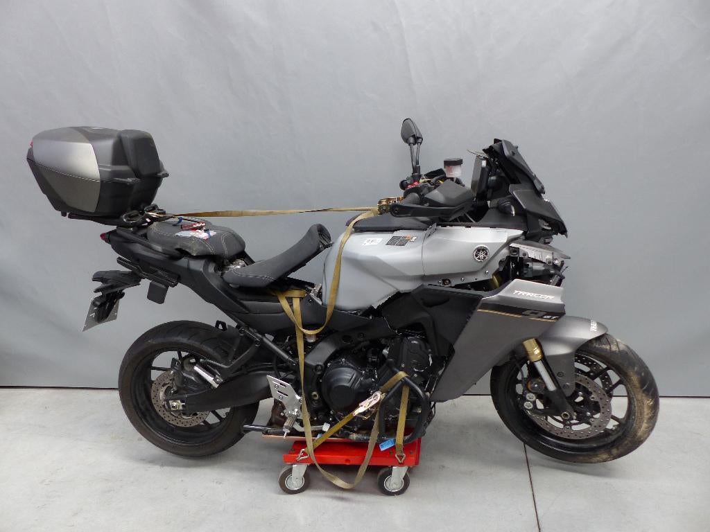 Tracer 900 gt de 2026 fort accidentée, Motoren, Occasion, Traction Control, Bedrijf, Meer dan 35 kW