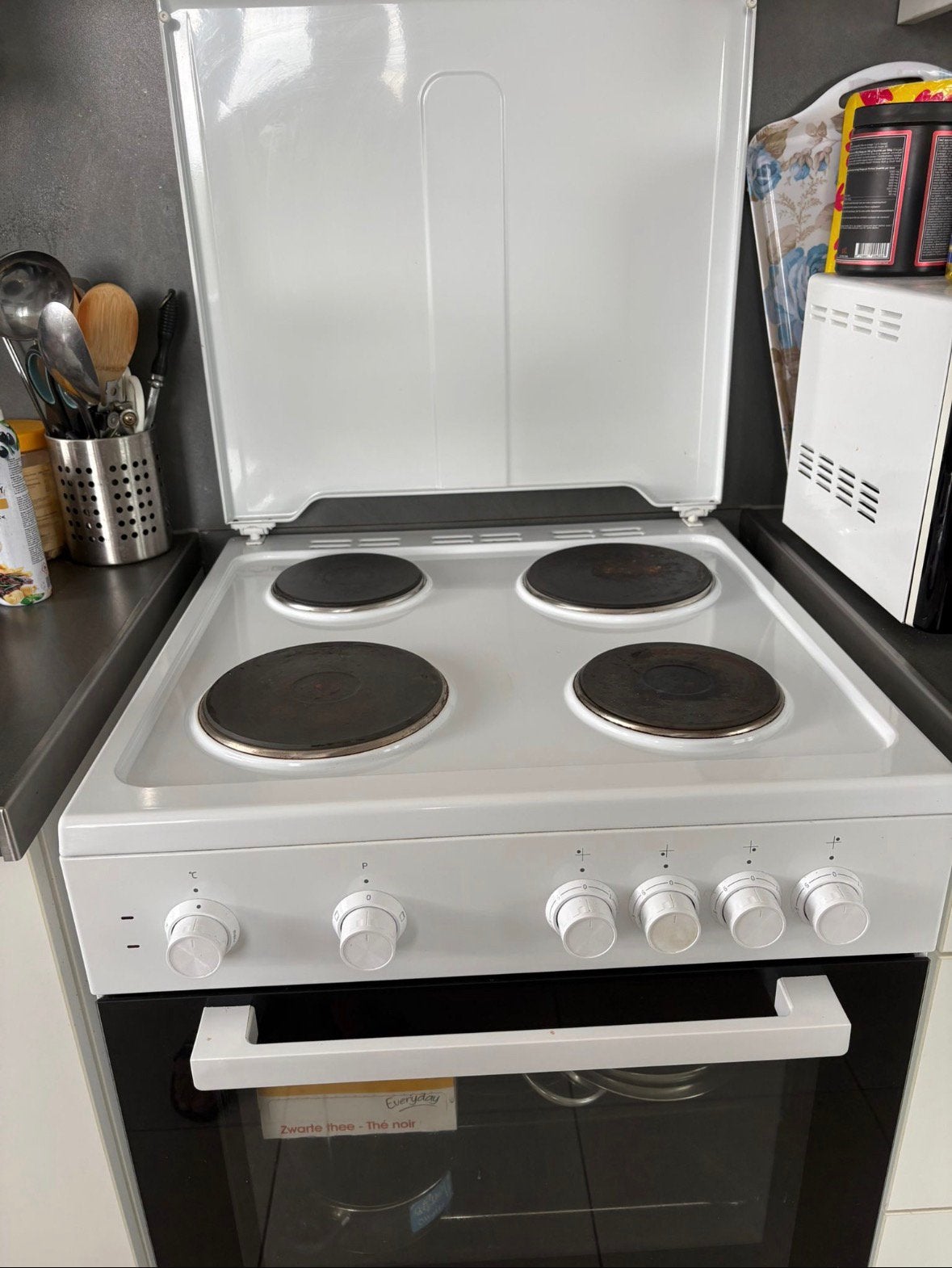 Elektrisch fornuis + oven, Ophalen, Zo goed als nieuw, Elektrisch