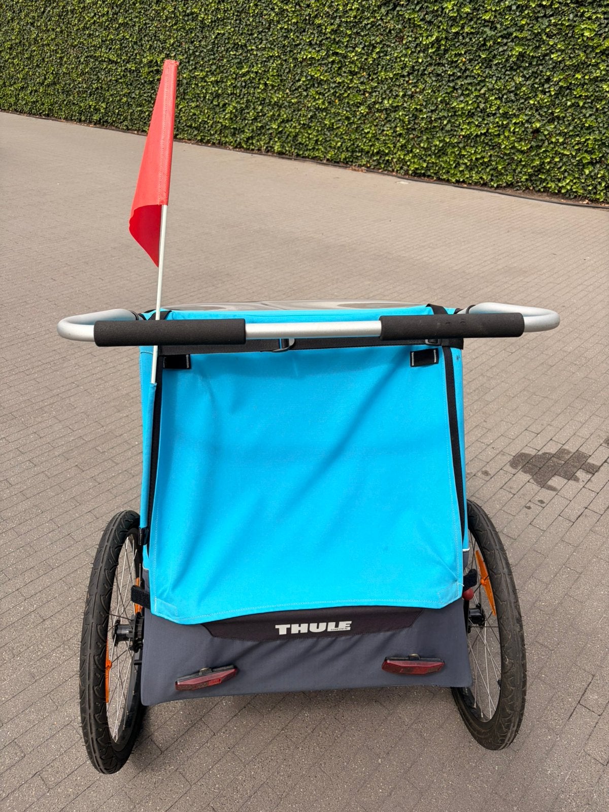Fietskar Thule Coaster XT met babysling, Vélos & Vélomoteurs, Accessoires vélo | Remorques, Comme neuf, Enlèvement