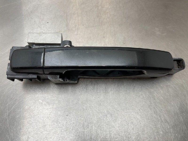 POIGNEE EXTERIEURE AVANT DROITE Qashqai (J10) (|QASHQAI|), Utilisé, Droite, Nissan
