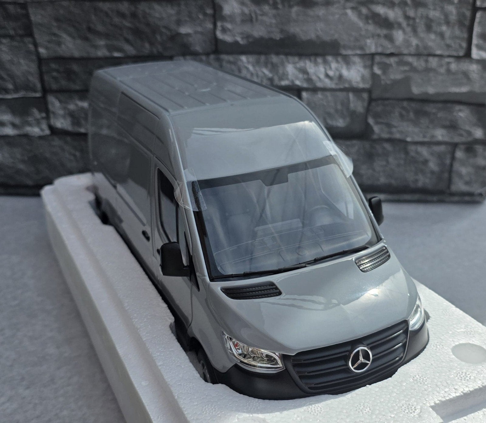 Mercedes-Benz Sprinter 2018  1/18éme, Hobby & Loisirs créatifs, Neuf, Enlèvement ou Envoi, Voiture, Norev