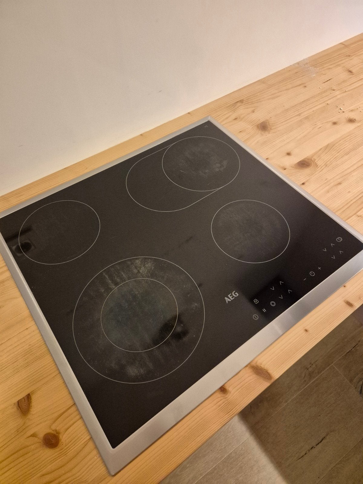 Keramische kookplaat AEG, Elektronische apparatuur, Ophalen, Gebruikt, Keramisch, 4 kookzones