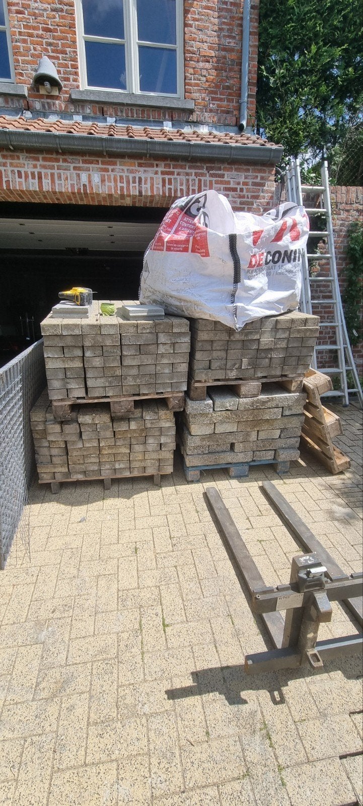 Pavés en béton, jaunes  20 x 11 x 6, 75 m²., Jardin & Terrasse, Enlèvement ou Envoi, Utilisé