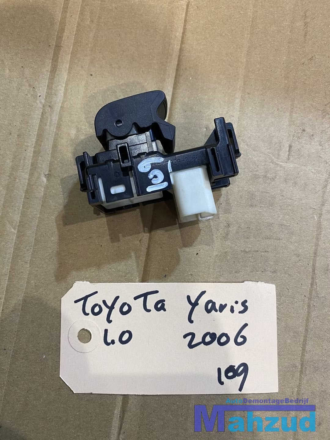 TOYOTA YARIS P9 Raam schakelaar enkel 8292166, Auto-onderdelen, Info@toyota.co.jp, Gebruikt, Toyota Motor Corporation, Toyota-Cho 1
471-8571  Toyota City