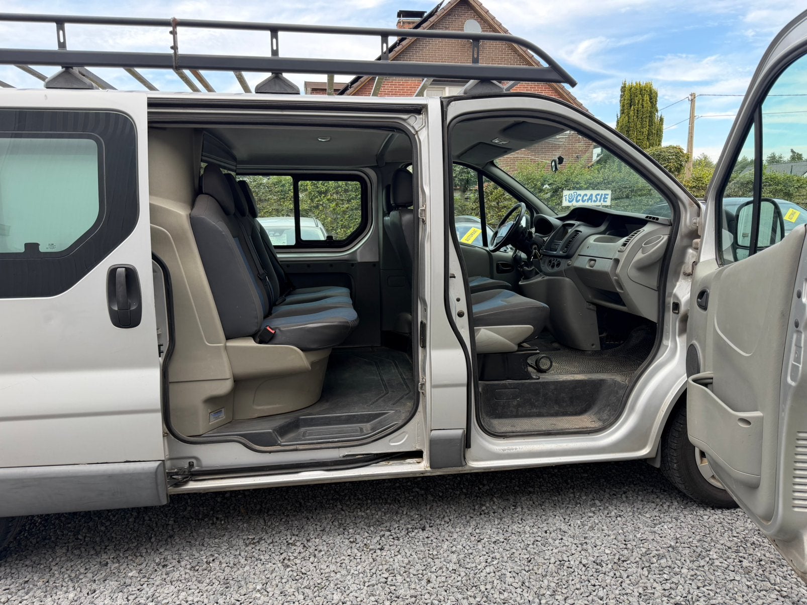 Renault Trafic 2.0 dCi 114 pk DUBBEL CABINE 2011 AIRCO /NAVI, Auto's, 1995 cc, Zwart, https://public.car-pass.be/k, Renault
