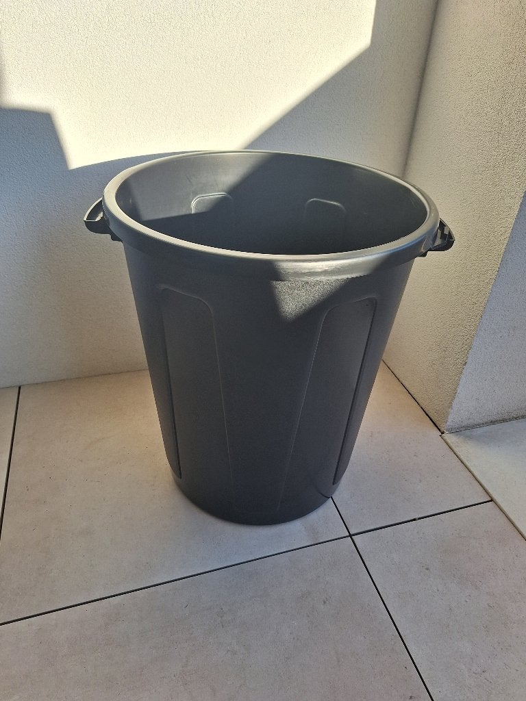 Keter straatvuilbak 70 L zwart, Ophalen, 50 – 75, Kunststof, 40 liter of meer