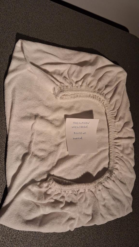 Serviette en éponge, lit de parc ou lit pour enfant, Drap-housse ou Taie d'oreiller, Garçon ou Fille, Enlèvement ou Envoi, Comme neuf