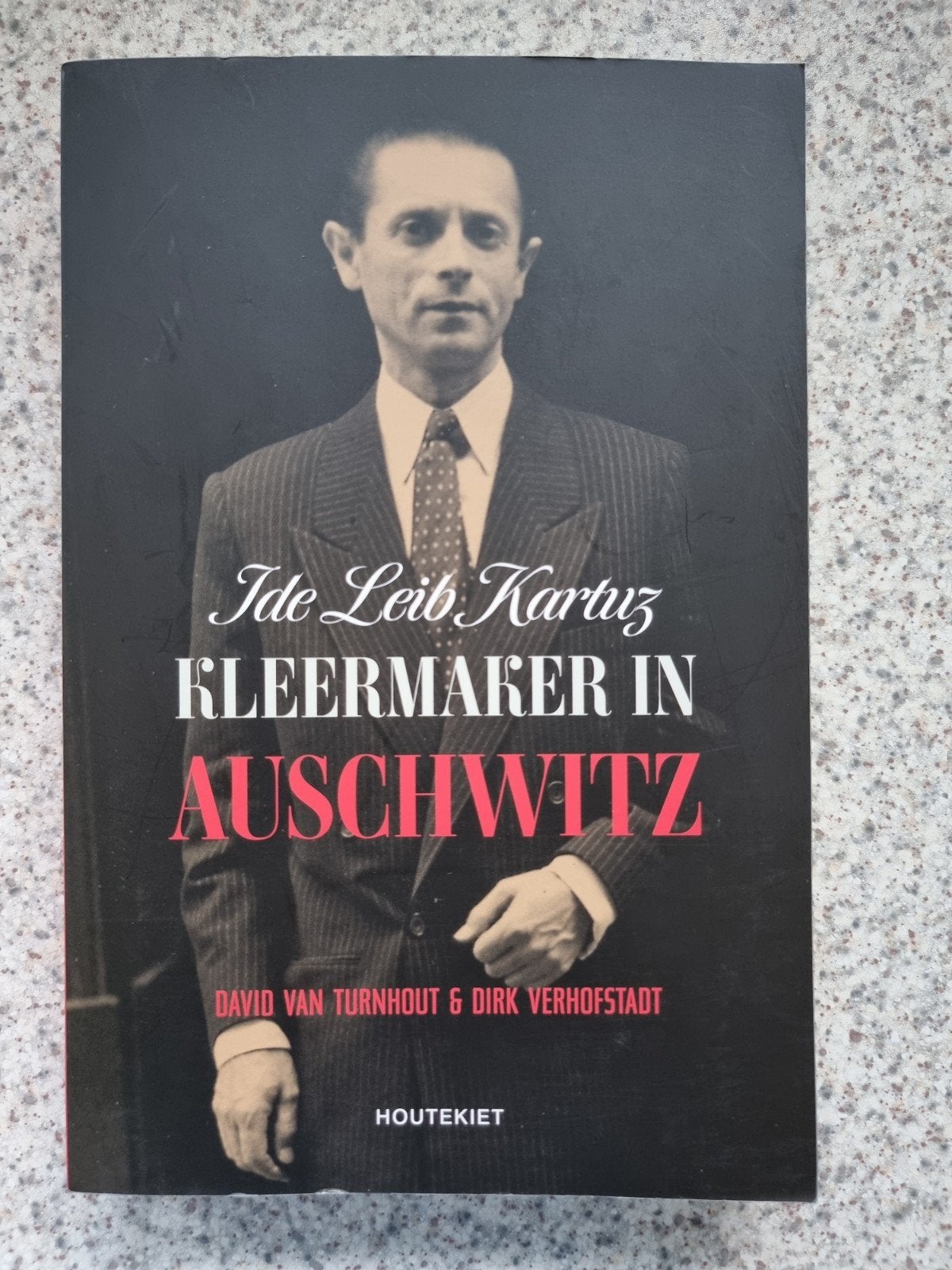 David Van Turnhout - Kleermaker in Auschwitz, Boeken, Ophalen of Verzenden, Zo goed als nieuw, David Van Turnhout; Dirk Verhofstadt
