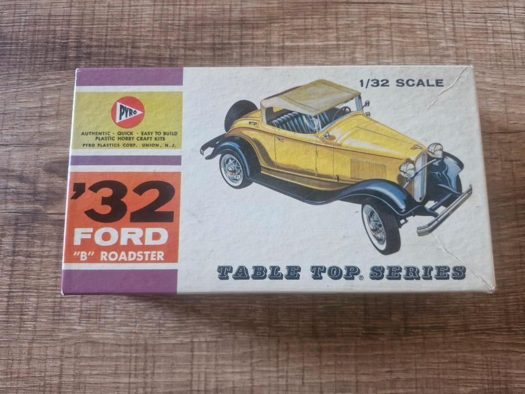 Pyro 1/32 '32 Ford B Roadster, Hobby & Loisirs créatifs, Modélisme | Voitures & Véhicules, Utilisé, Voiture, 1:32 à 1:50, Autres marques