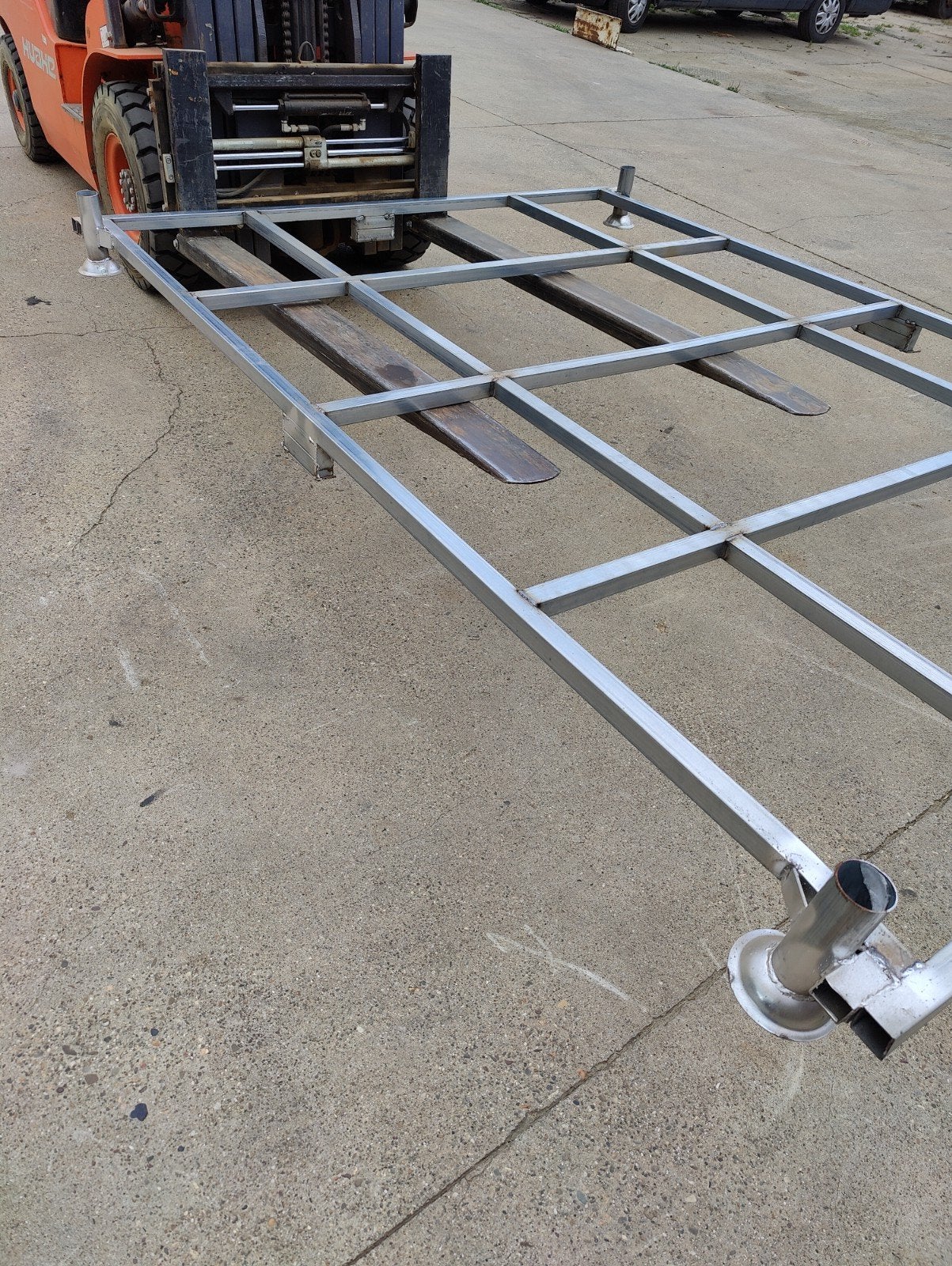 Groot metalen pallet, Enlèvement