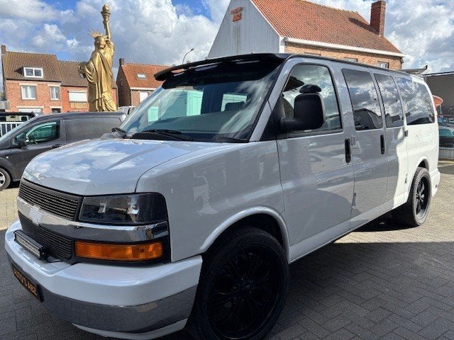 Chevrolet Express G1500  V8 camper, Autos, Cuir, Achat, Entreprise, 213 kW
