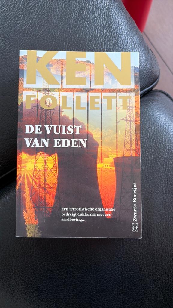 Ken Follett - De vuist van Eden, Ophalen of Verzenden, Ken Follett