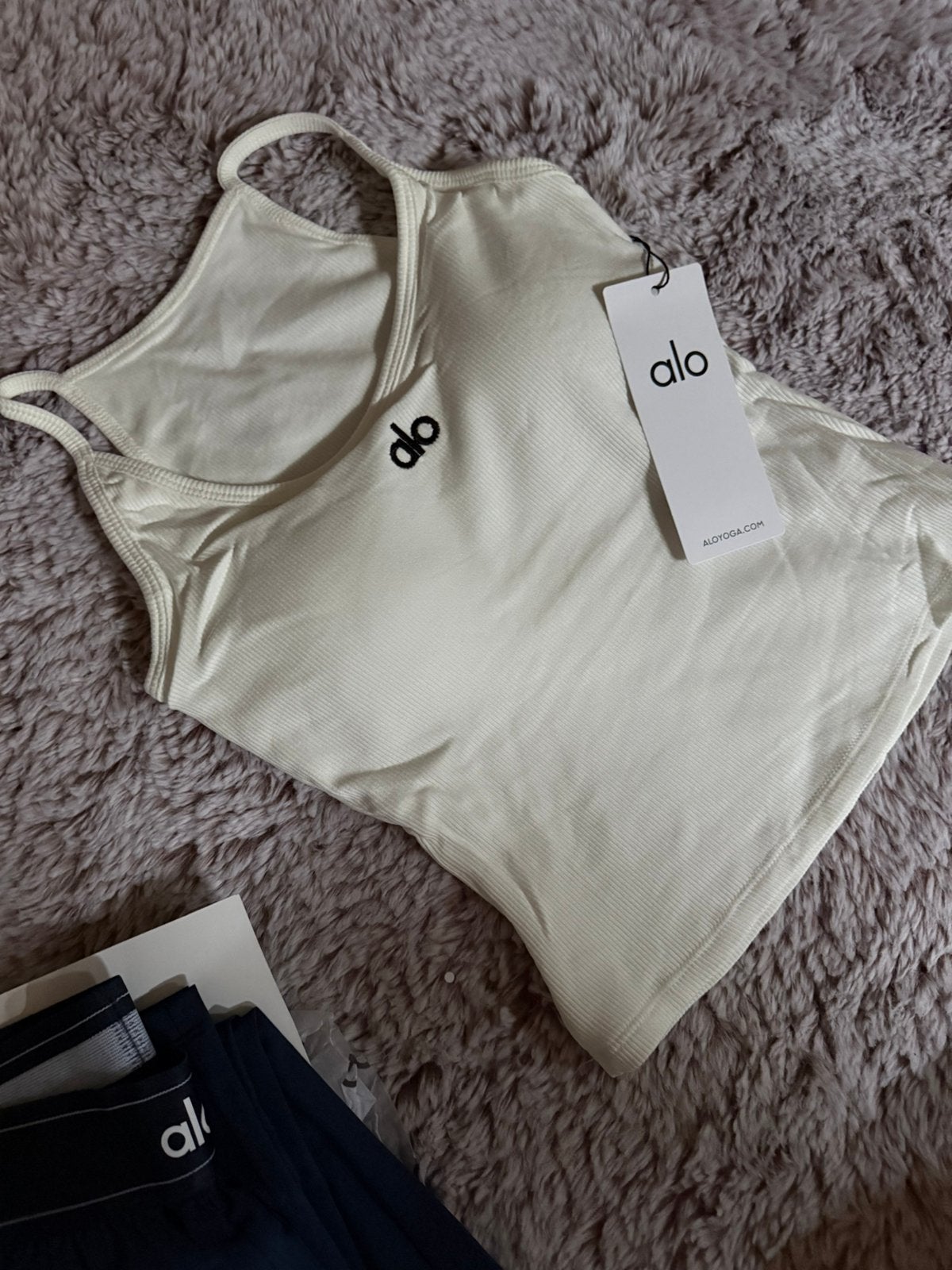 Top Alo (nouvelle collection 2026) taille S, Vêtements | Femmes, Enlèvement ou Envoi, Comme neuf, Taille 36 (S)