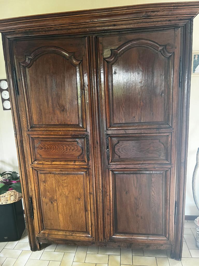 Très belle garde robe ancienne, Enlèvement