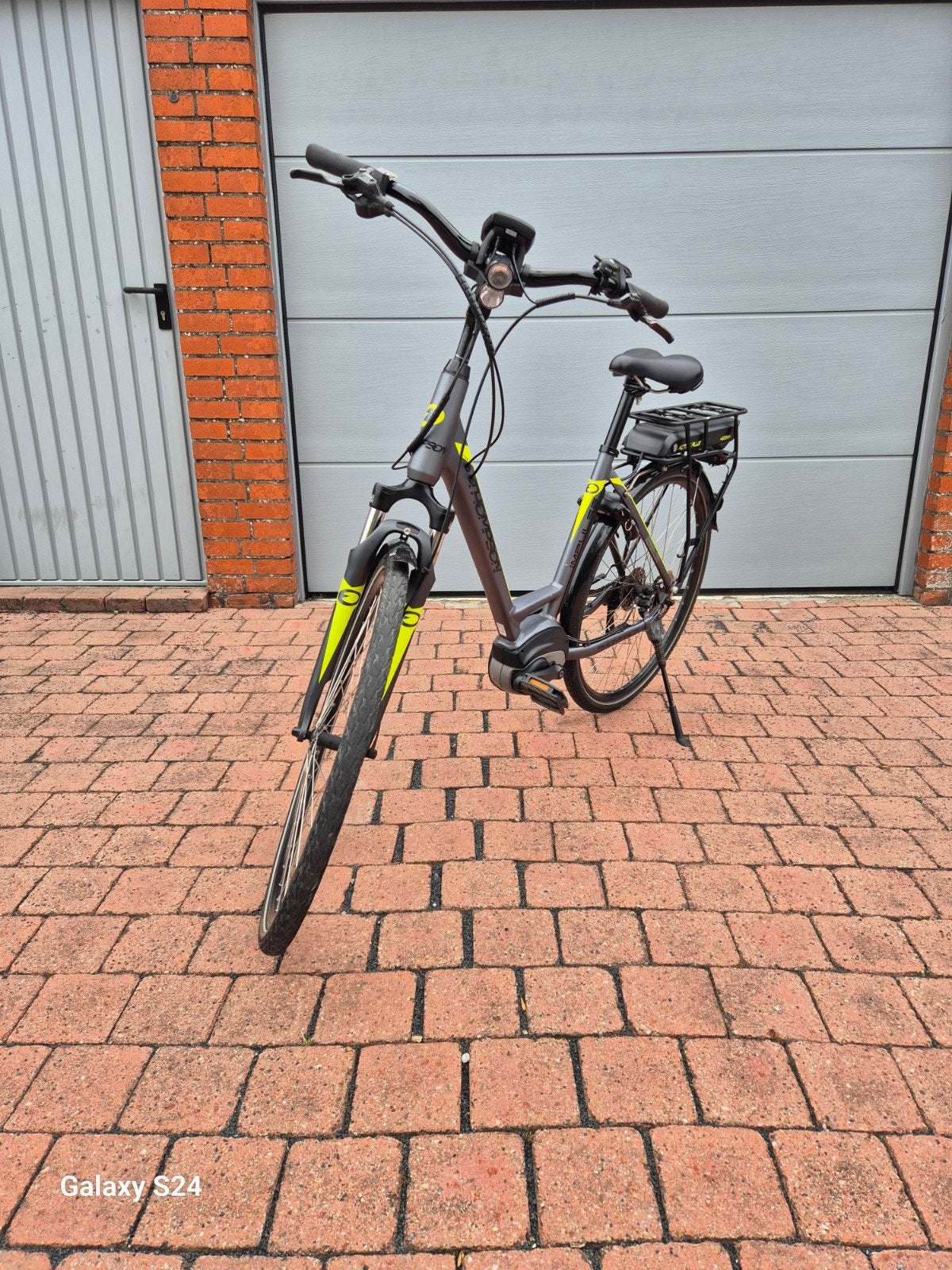 Thompson elektrische fiets middenmotor, Ophalen, Zo goed als nieuw, 50 km per accu of meer