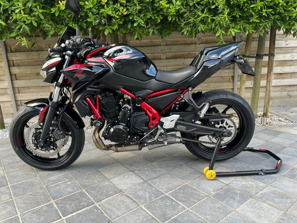 Kawasaki Z650 **sportpakket** 4300km**5/2025**, Permis Moto A, Entreprise, Plus de 35 kW, ABS