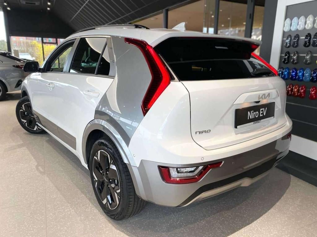 Kia Niro EV 64.8 kWh Pace (bj 2023, automaat), Auto's, Kia, Automaat, Gebruikt, Wit, 5 zetels