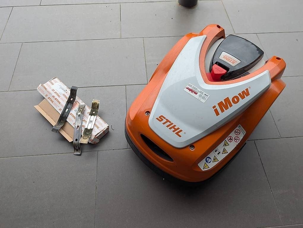 Robot de tonte Stihl RMI 422 PC, Stihl, Enlèvement ou Envoi, 20 à 25 cm, Comme neuf