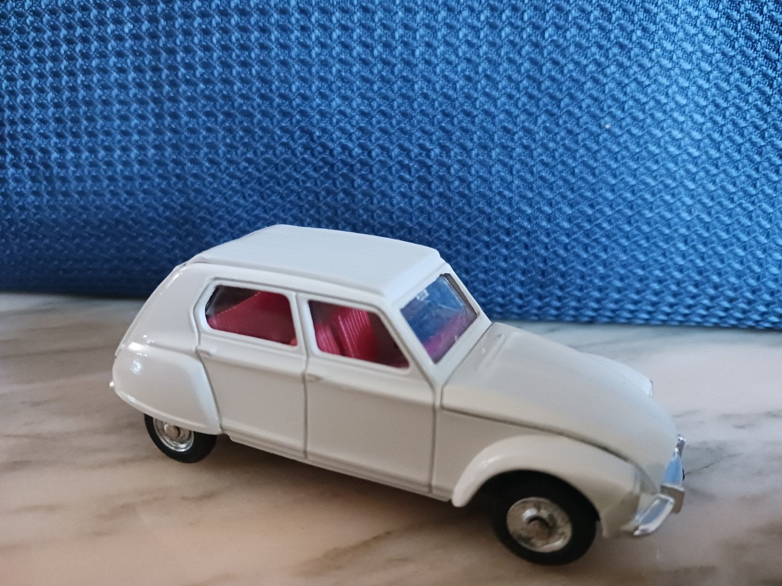 DINKY TOYS  1413.   CITROËN DYANE, Envoi, Dinky Toys