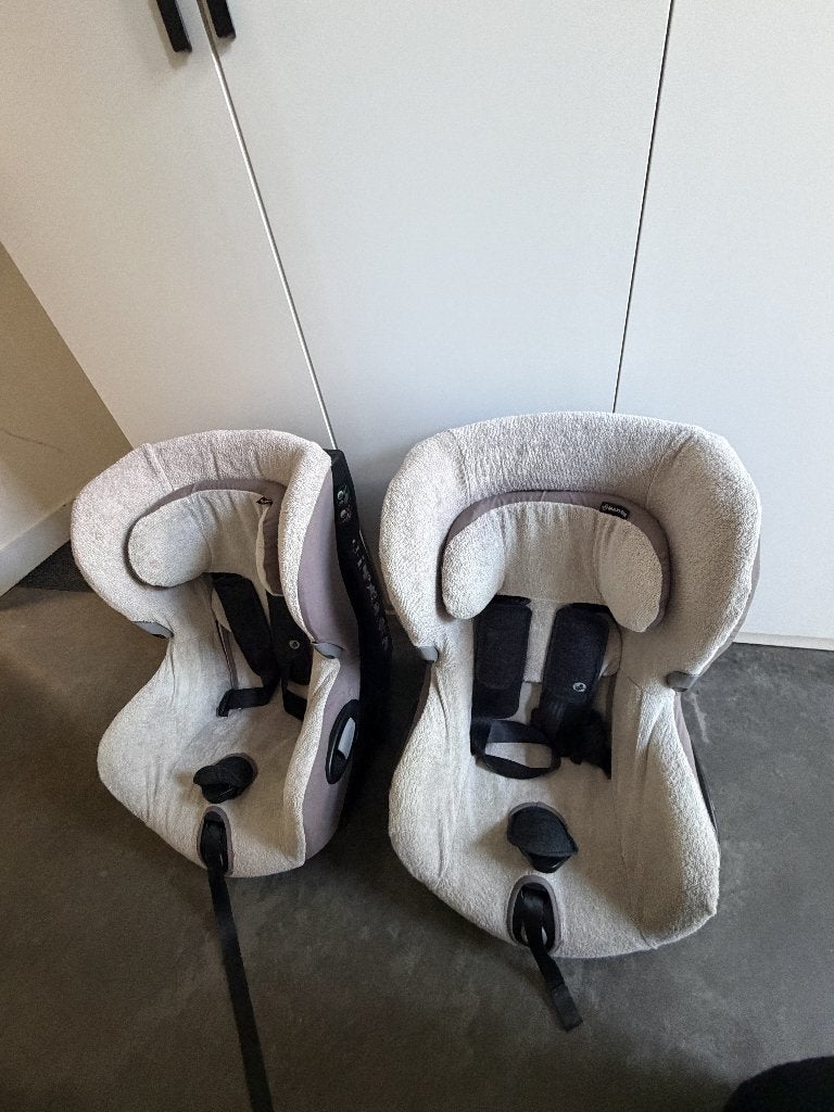 Maxi-Cosi Axiss Autostoeltje - 90 draaibaar - Nomad Black, Ophalen, Verstelbare rugleuning, 9 t/m 18 kg, Maxi-Cosi