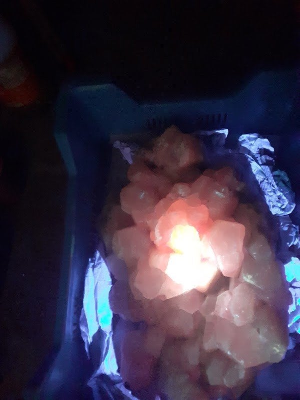 CALCITE orange fluo, Enlèvement, Minéral