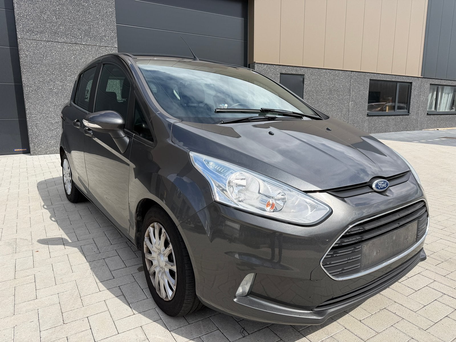 Ford B-Max 1.6 Benzine Automaat – 2016, Auto's, Ford, Stof, 4 cilinders, Bedrijf, 5 zetels