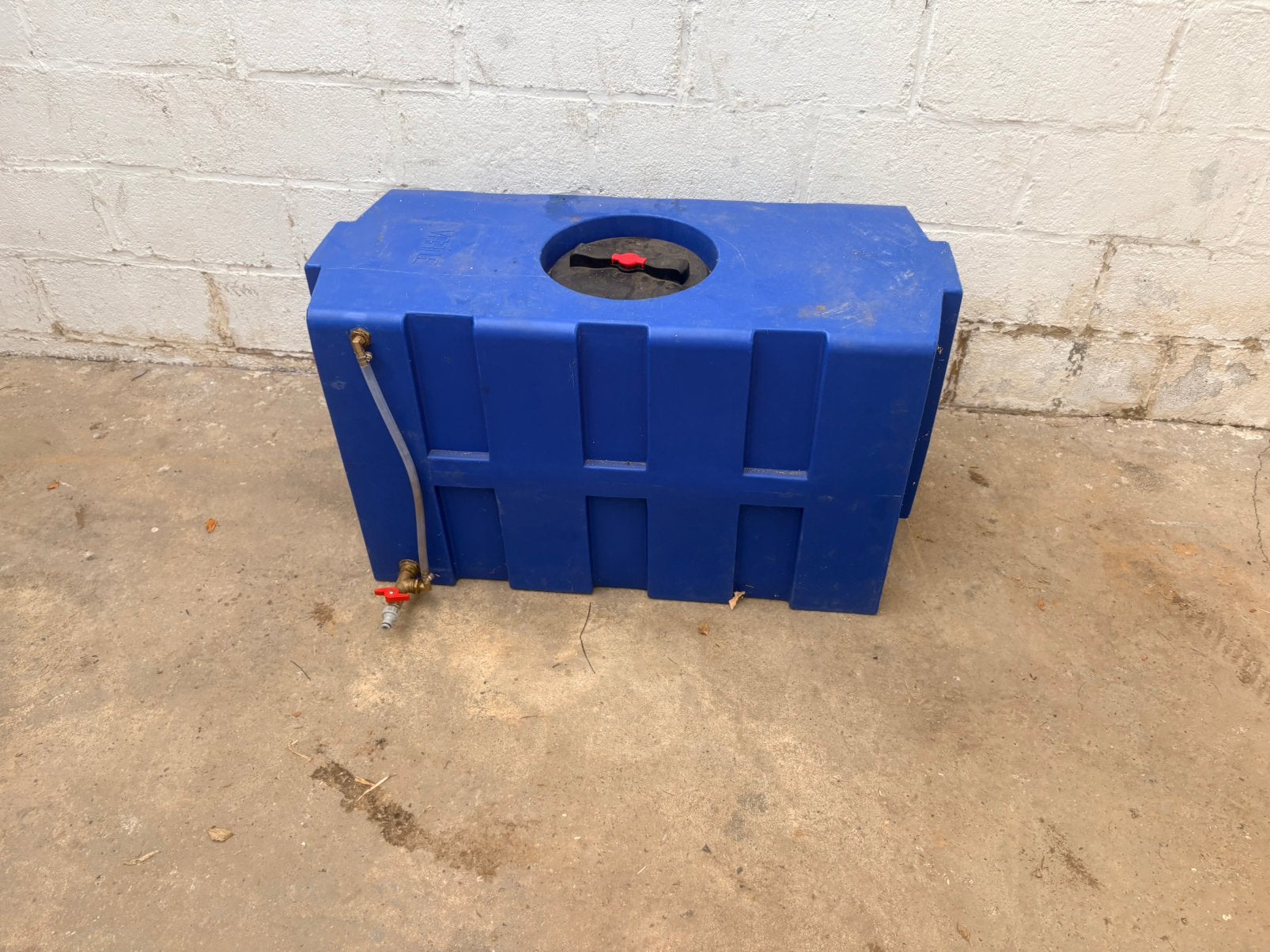 Cuve, Jardin & Terrasse, 150 litres ou plus, Enlèvement, Comme neuf, Avec robinet