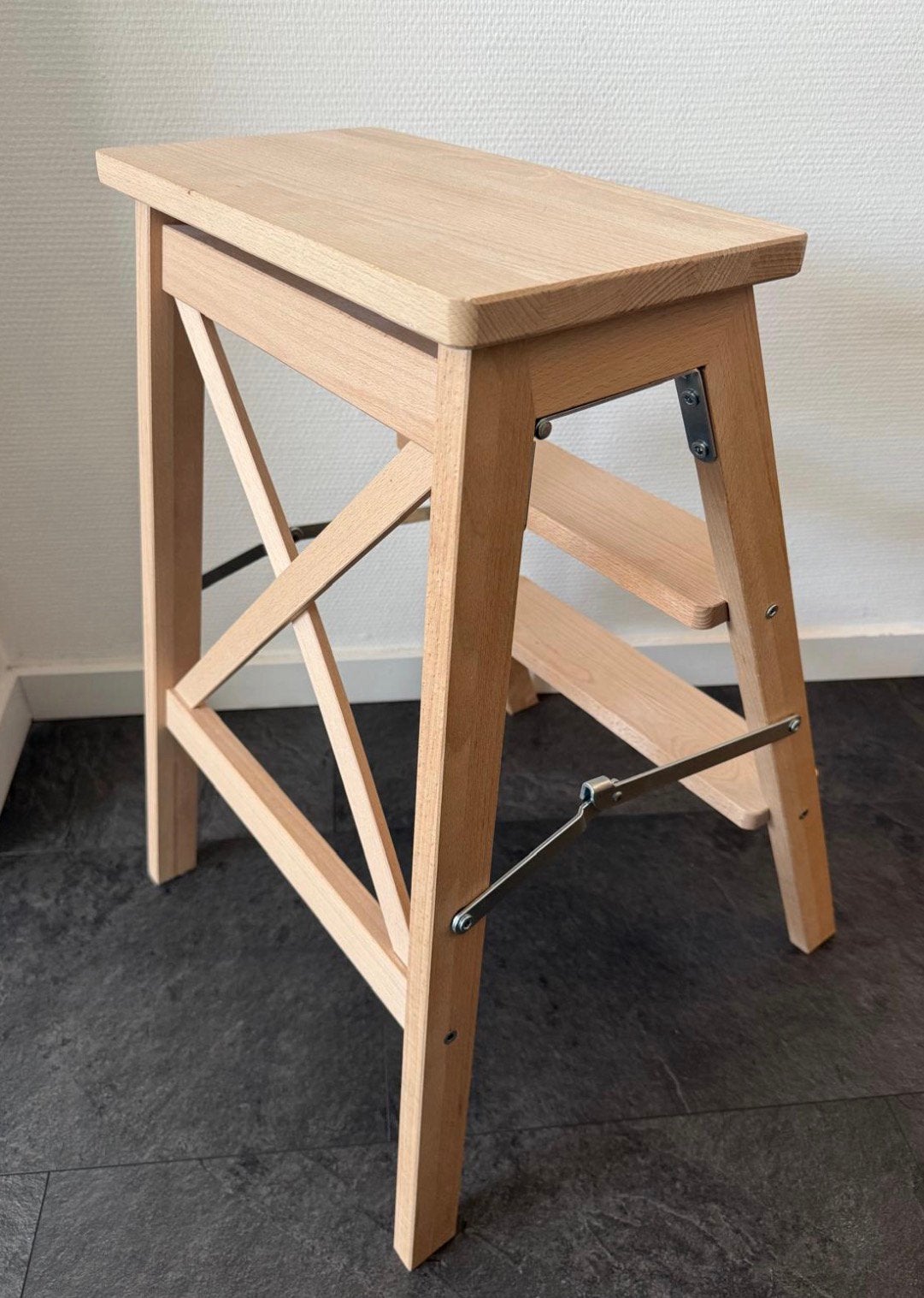 IKEA Opstapje / Kruk – Zeer goede staat, Ophalen, Zo goed als nieuw, Hout