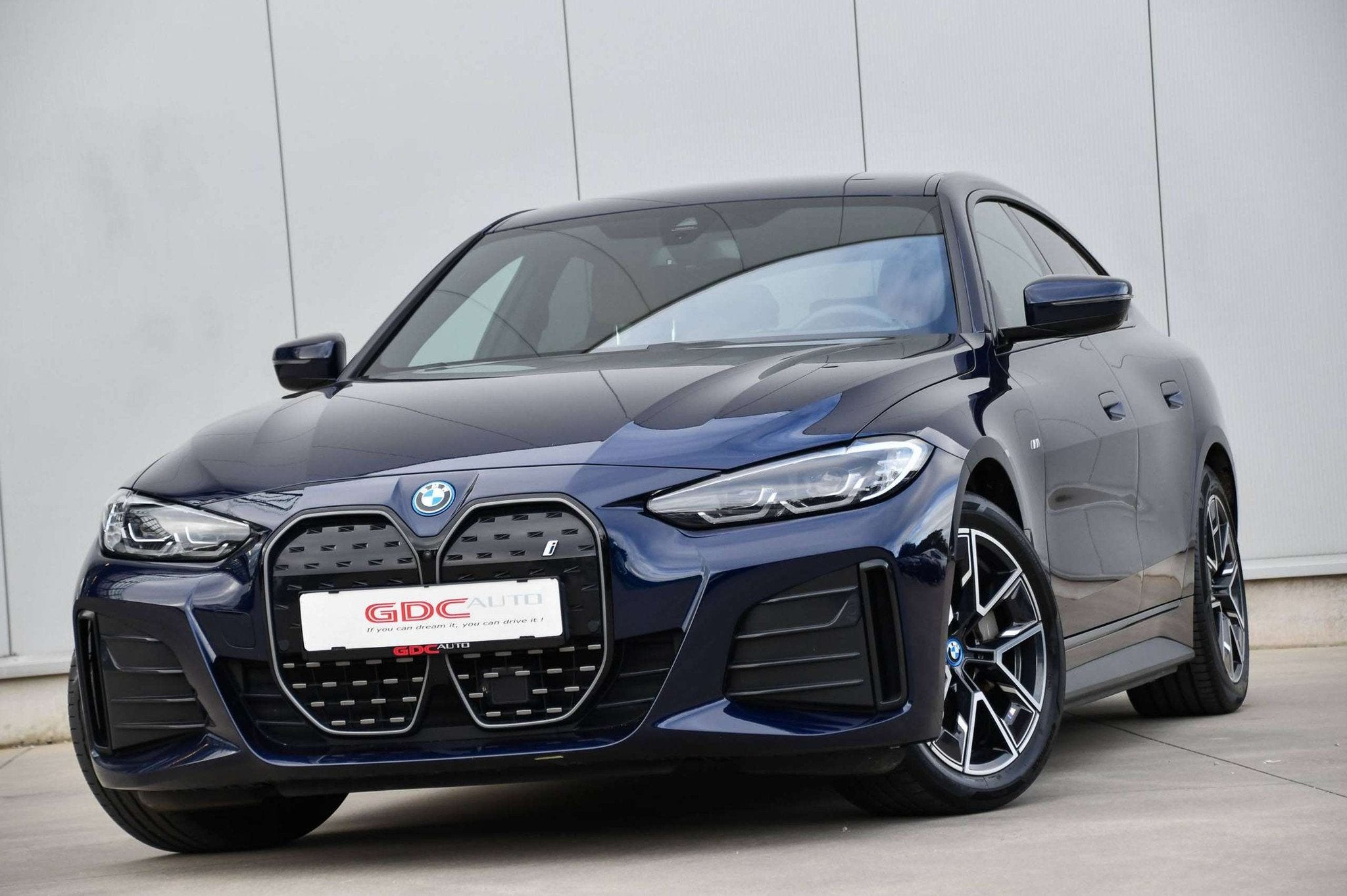BMW i4 I4 40 l Gran-Coupé l M-Sport l Zetelverwarming l Ada, Auto's, Achterwielaandrijving, Gebruikt, 340 pk, Blauw