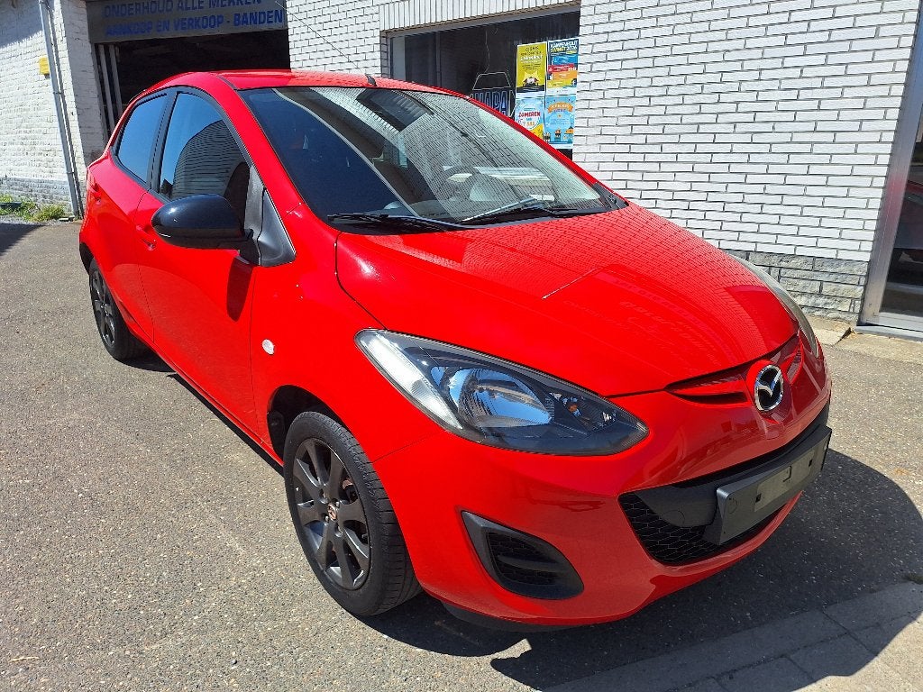 Mazda2 HATCH 1,3 L 75 ch 5MT Color Edition Rouge, Autos, Mazda, Rouge, Euro 5, Achat, Entreprise