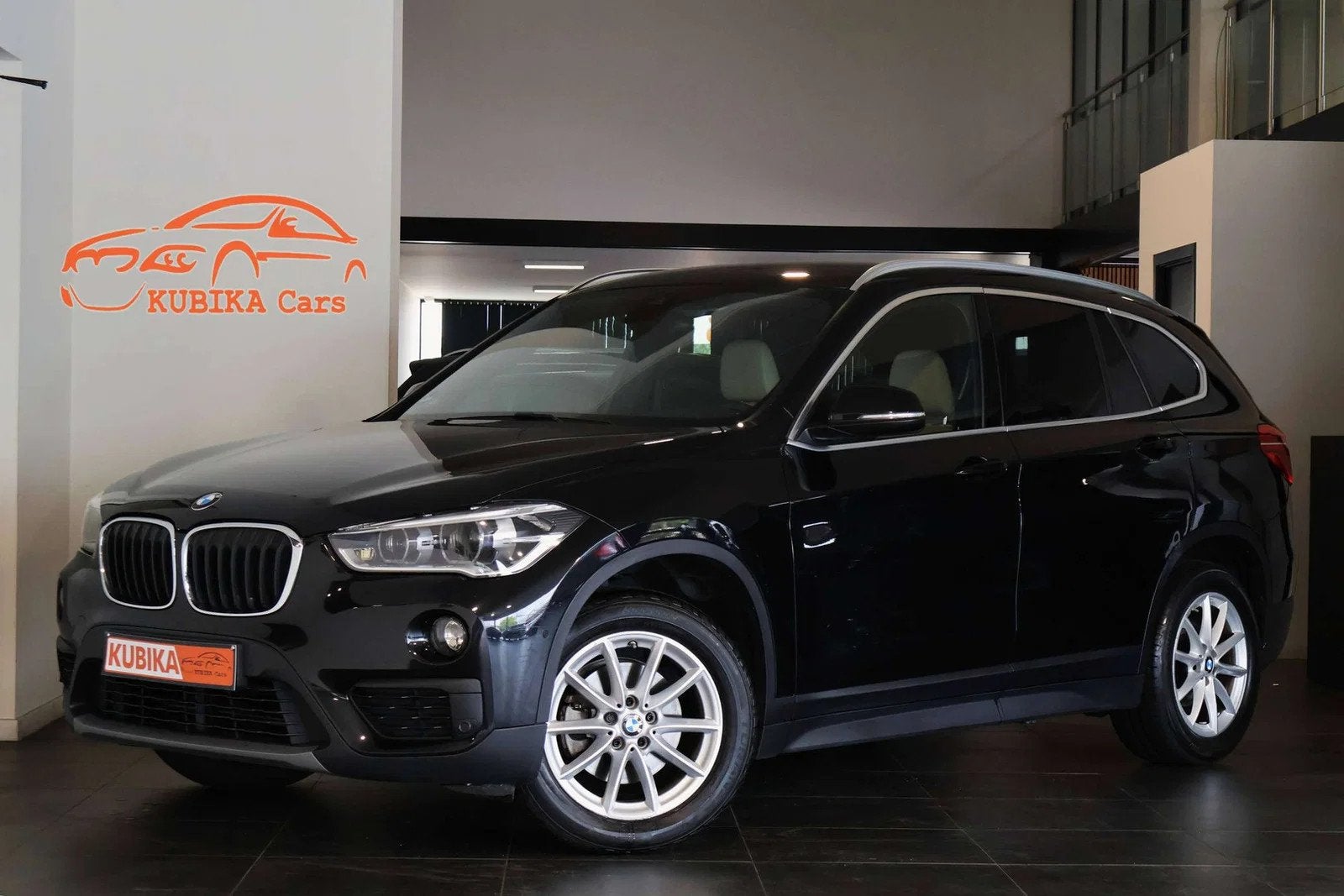 BMW X1 X1 1.5iA sDrive18 Trekhaak CruiseC Keyless Garantie*, Auto's, Gebruikt, Leder, Bedrijf, 5 deurs