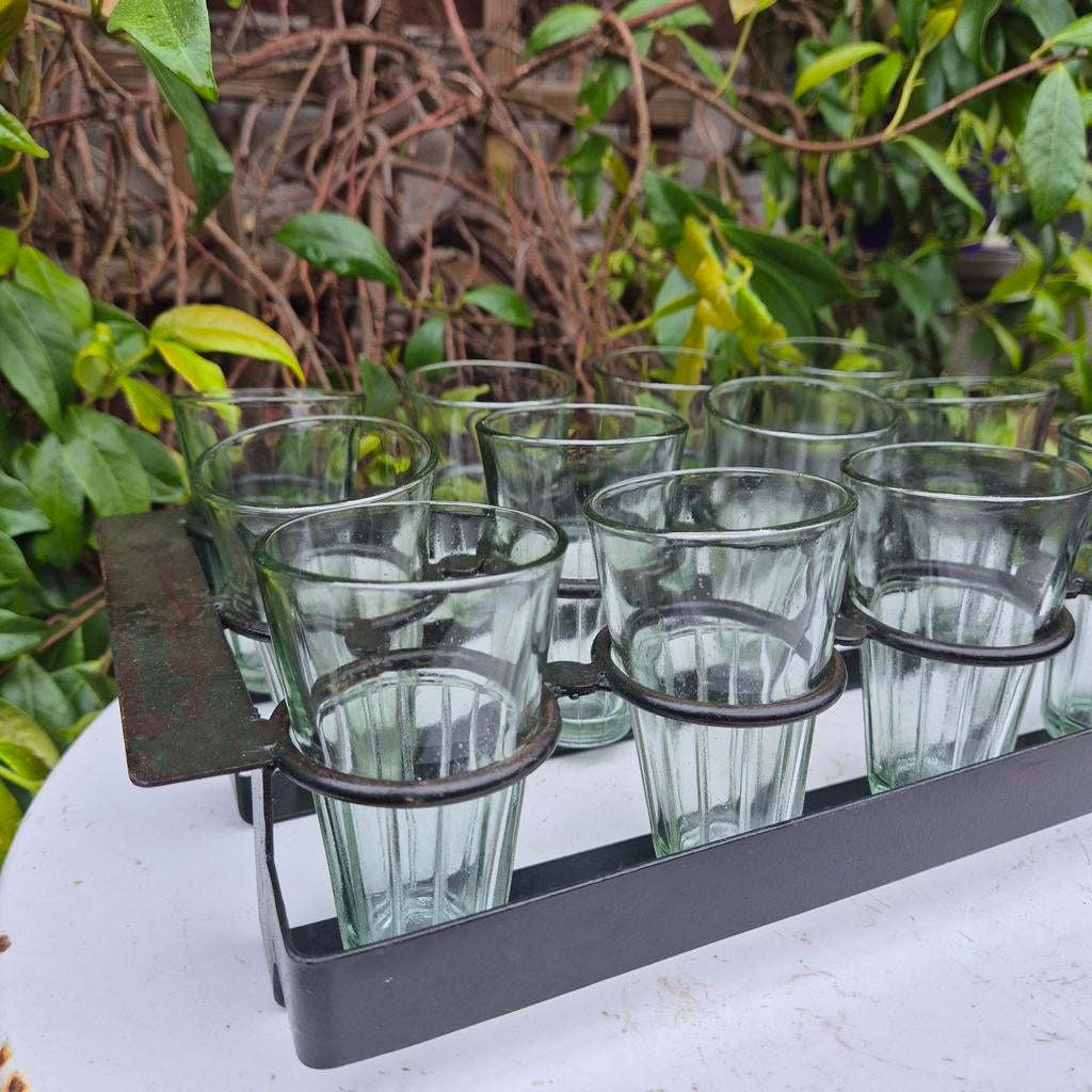 Verres à thé MGI chai, 12 pouces, cadre en métal,, Antiquités & Art, Envoi