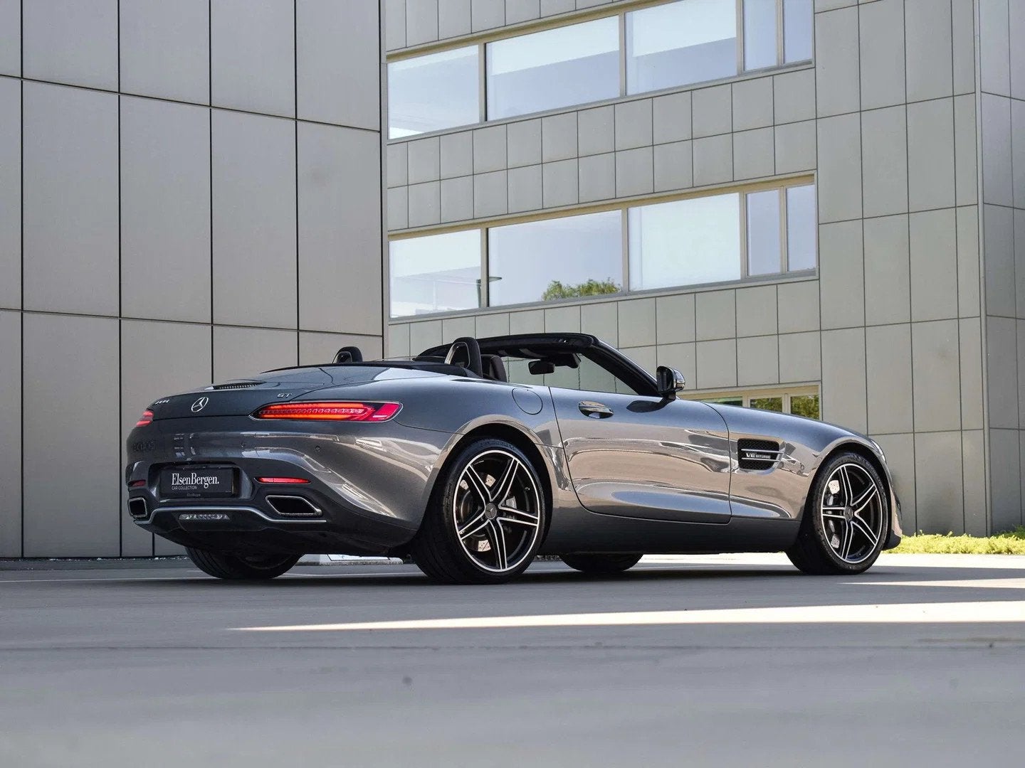 Mercedes-Benz AMG GT 4.0 V8 BiTurbo Roadster - Selenite Grey, Automaat, USB, Gebruikt, Cabriolet
